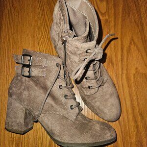 Women's Madden Girl Theoo Front Laced High Ankle Booties - Trendy Size 6.5